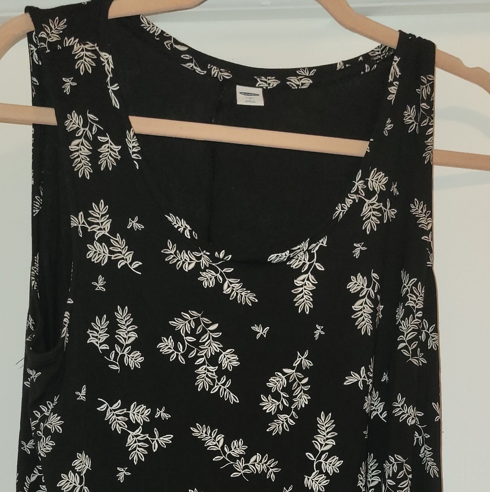 Old Navy Luxe Tank Top  Knit Black Floral Sleeveless SIZE L